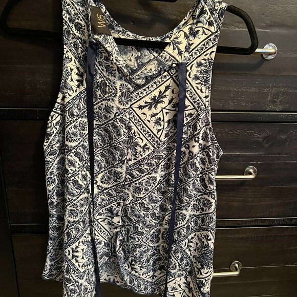 W5 Concepts Blue and White Porcelain Print Bow Back Sleeveless Flowy Tile Blouse - Picture 3 of 6
